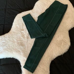 Victoria’s Secret Essential Pocket Legging